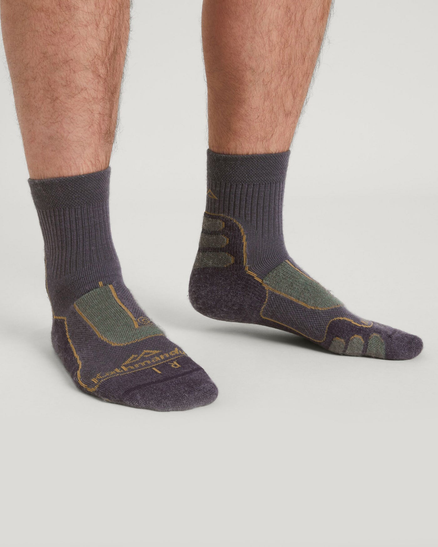 a0991_o0m_nuyarn_ergonomic_quarter_crew_hike_socks_purple_gr_b_1743631654000
