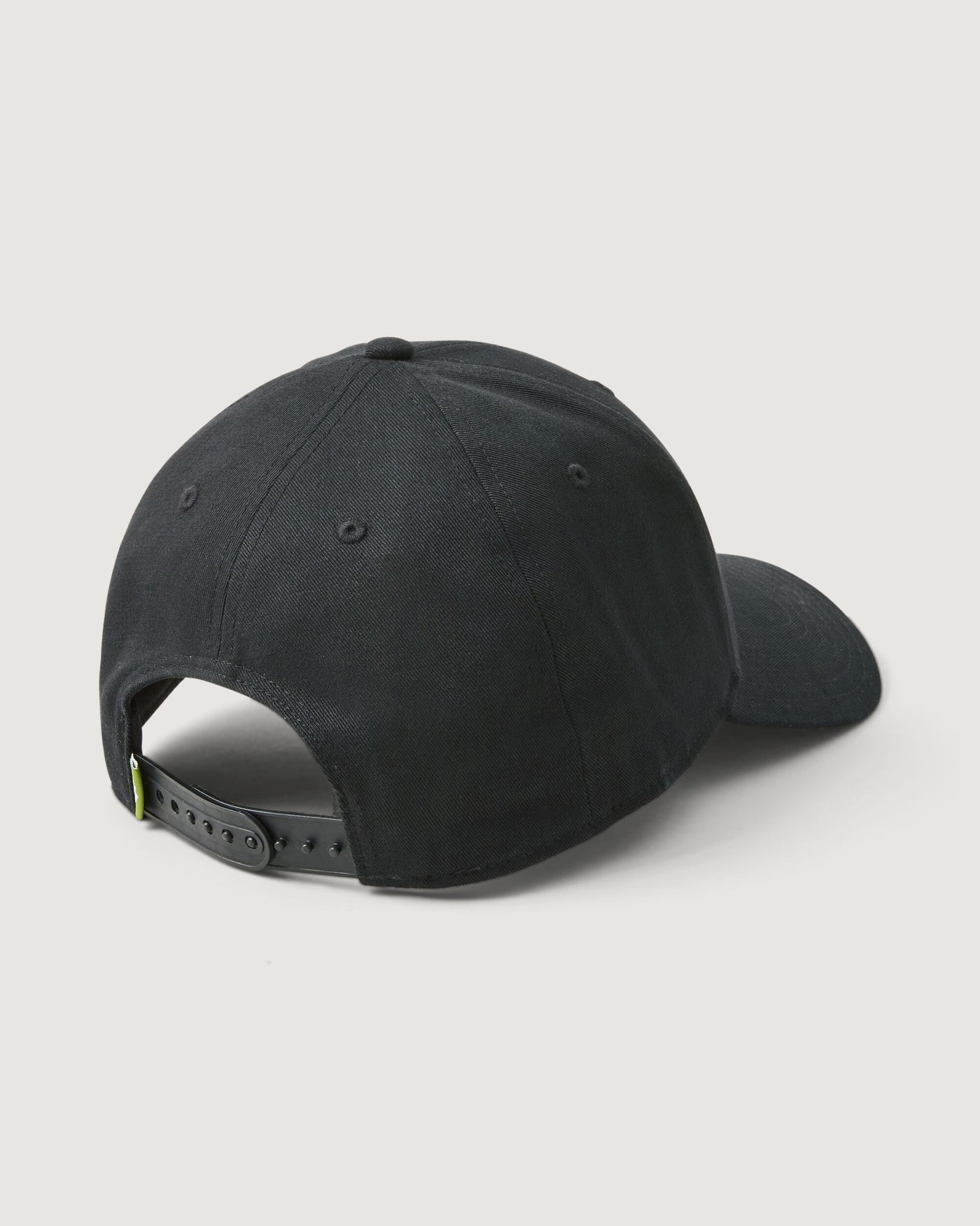 a1179_902_medwin_low_cap_black_d_1742173570000