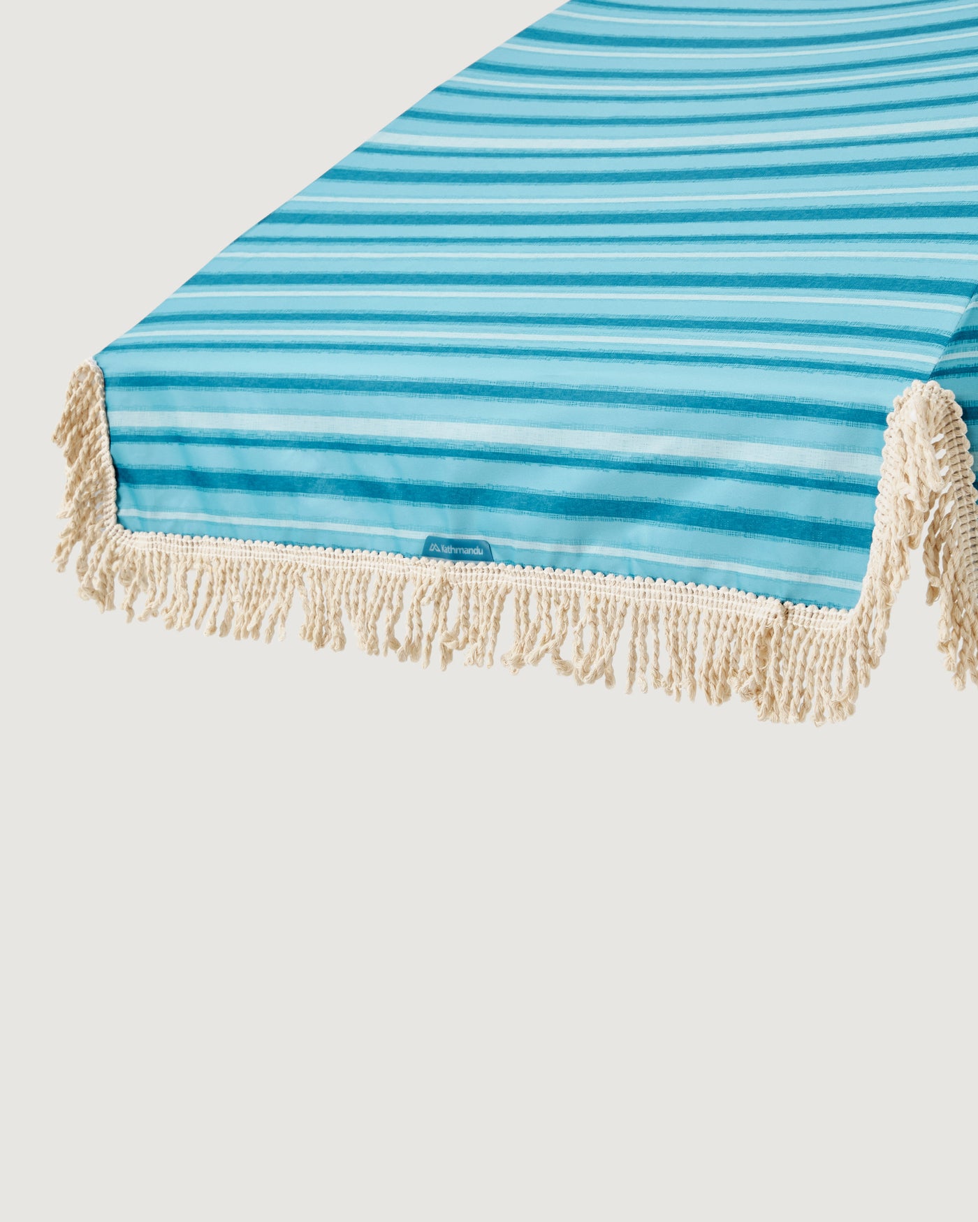 a1426_o6a_retreat_beach_umbrella_blue_stri_b_1743731125000