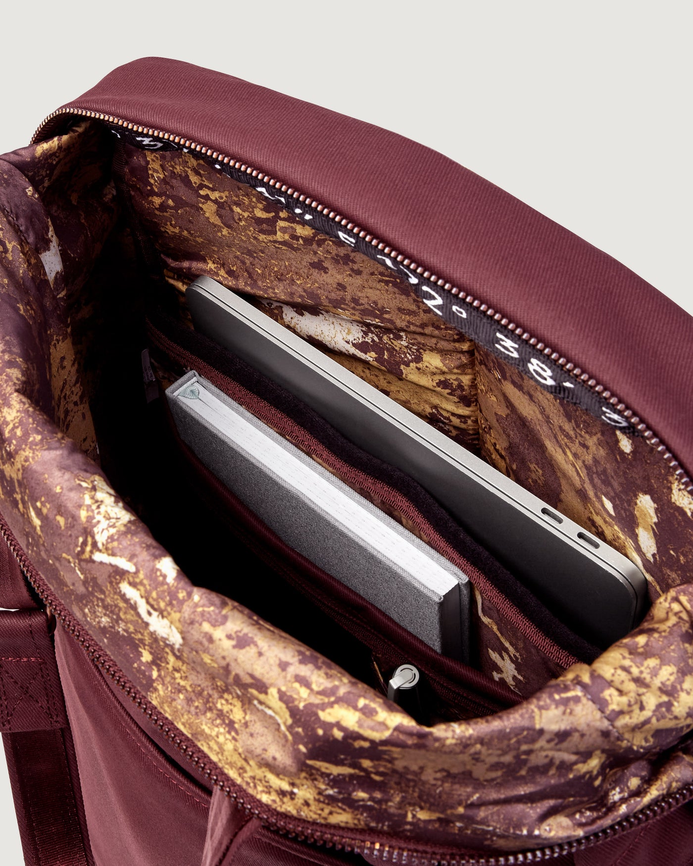 a1617_nz2_apex_convertible_tote_20_f_1743731280000