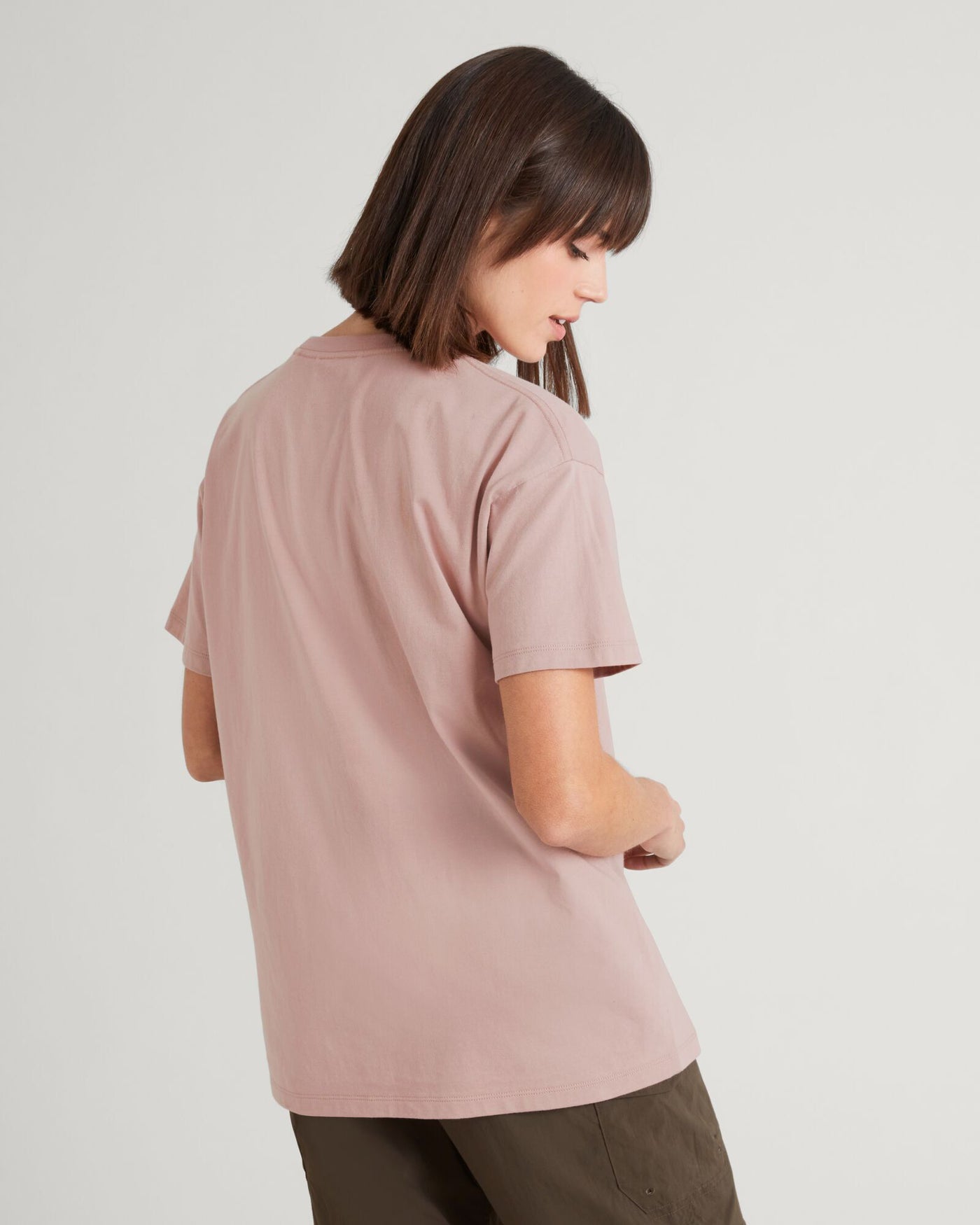 a1695_nz0_jasmine_kroeze_ridgelines_womens_short_sleeve_c_1743629752000