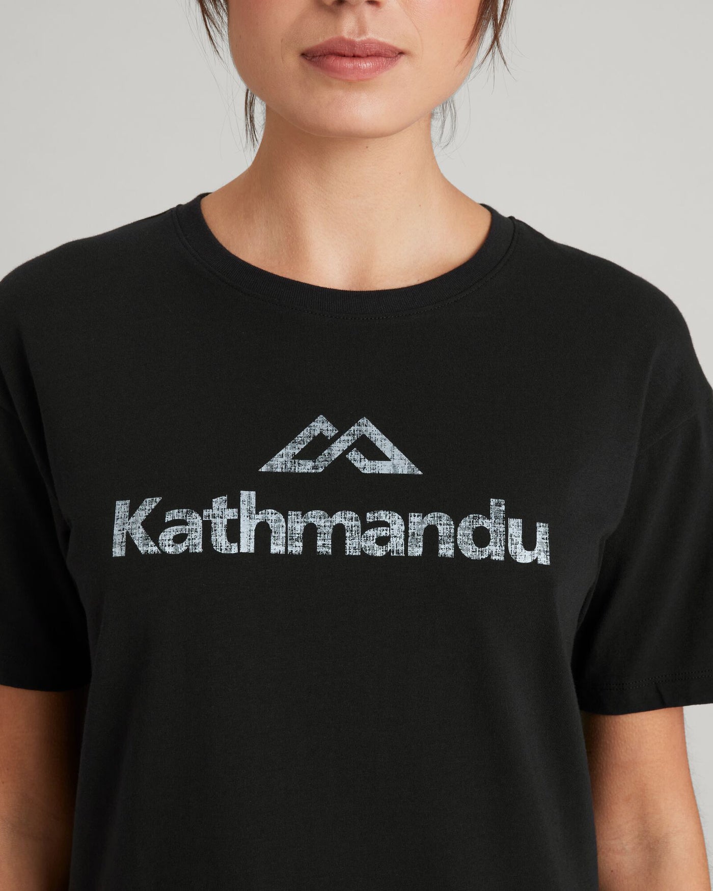 a1765_o4w_kmd_logo_womens_short_sleeve_t_e_1743630572000