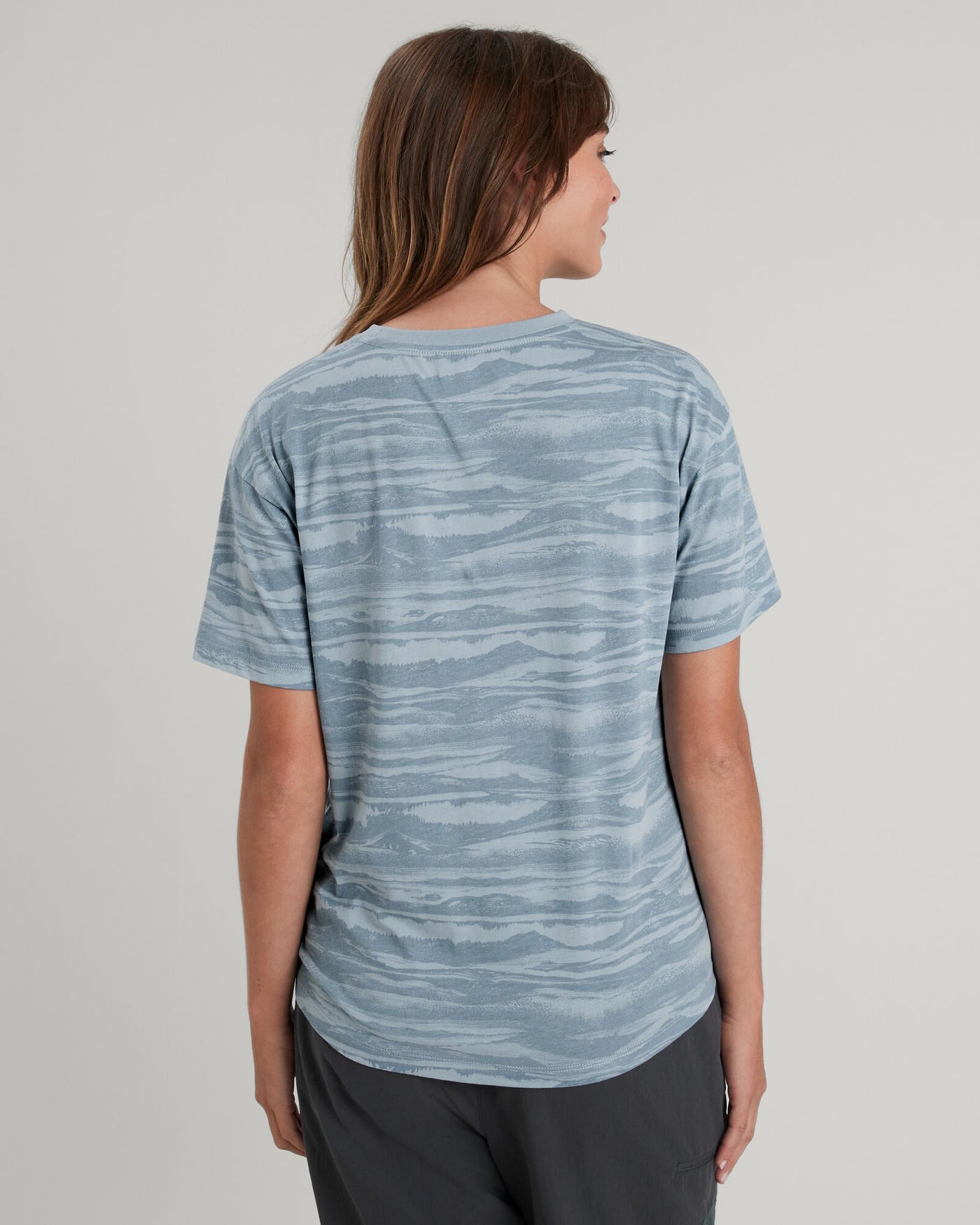 b0263_o98_geo_glitch_womens_short_sleeve_te_d_1743630311000