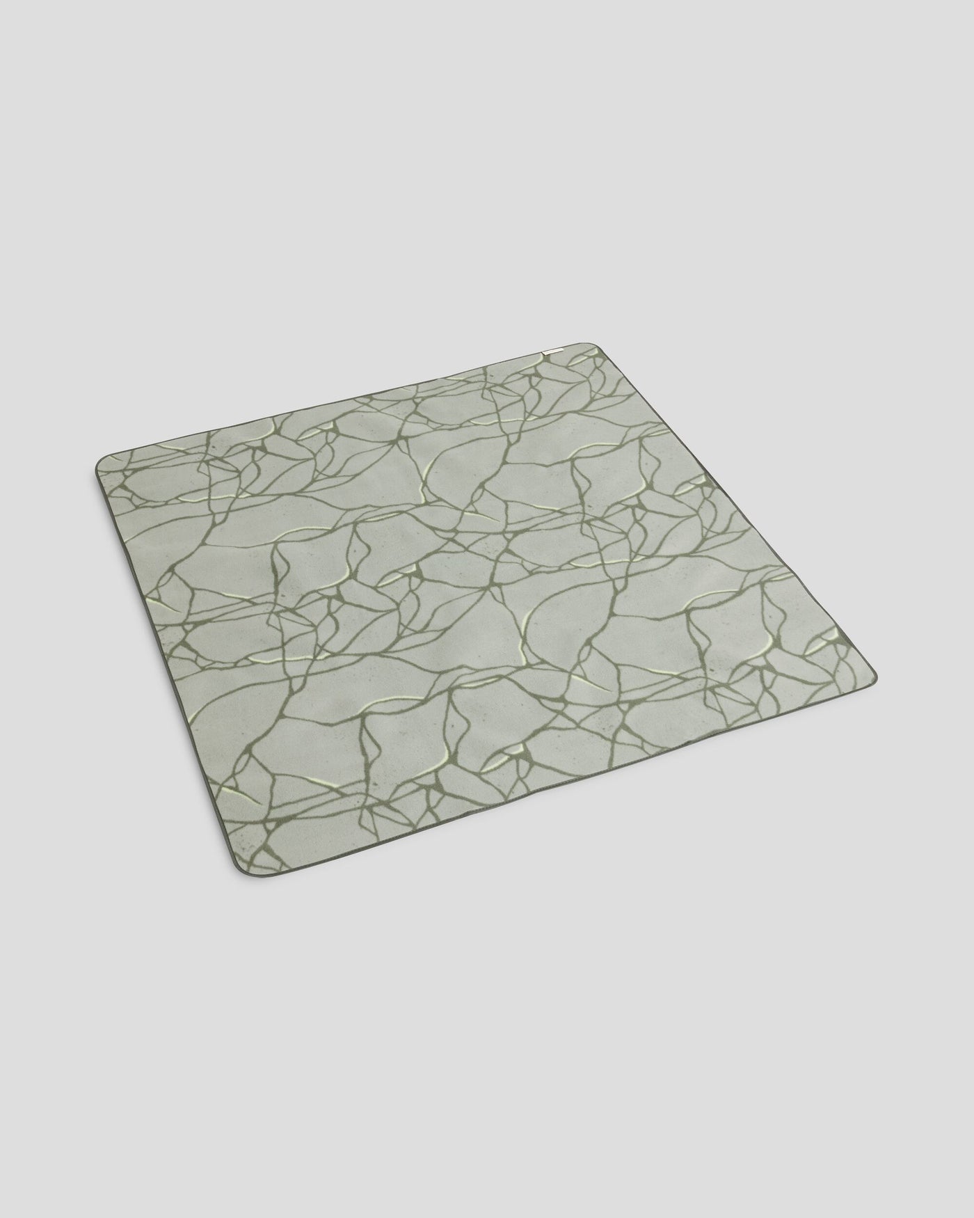 b0445_omp_roamer_picnic_rug_medium_gre_b_1743631110000