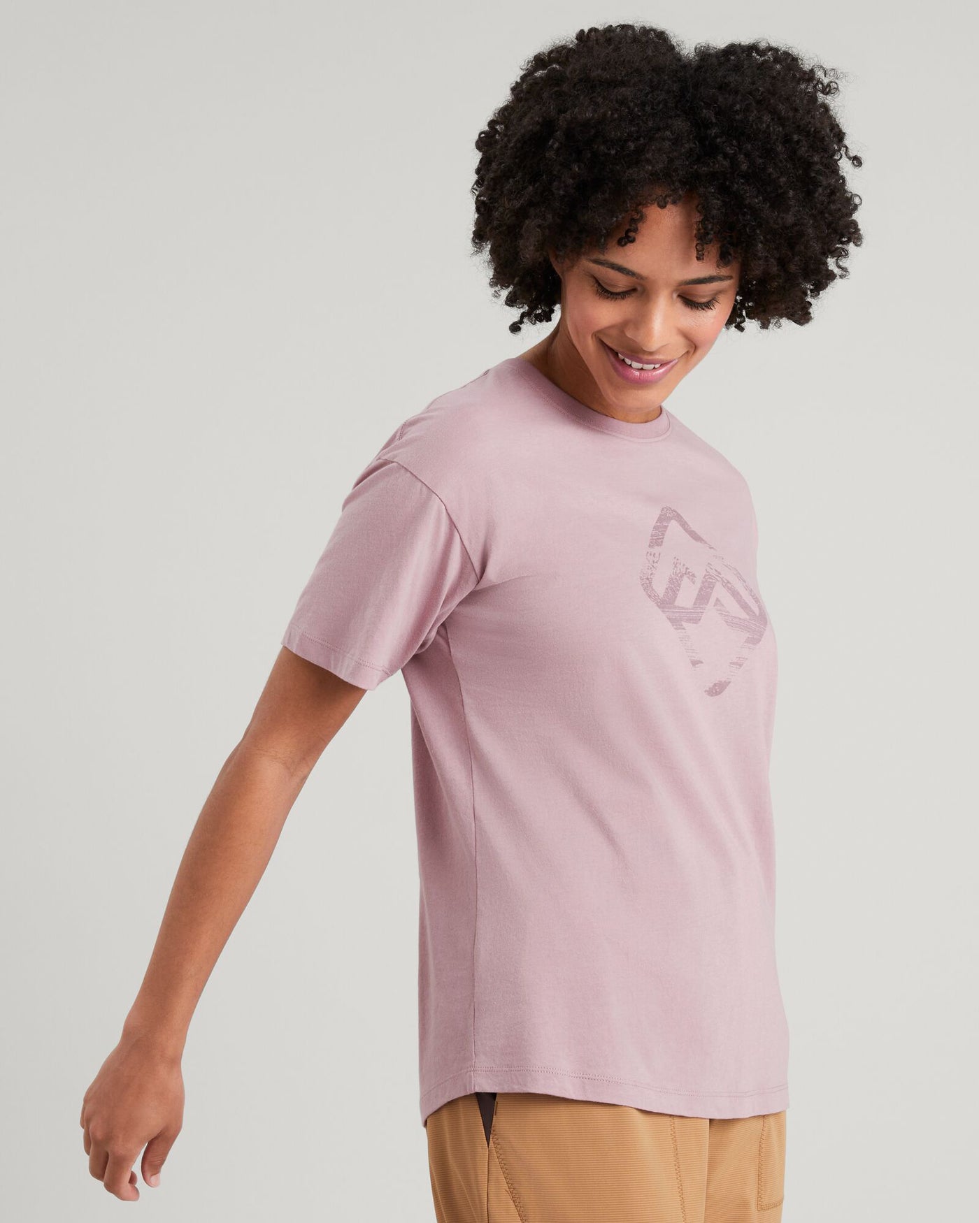b0473_nwf_geo_glitch_icon_womens_short_sleeve_te_c_1743630542000