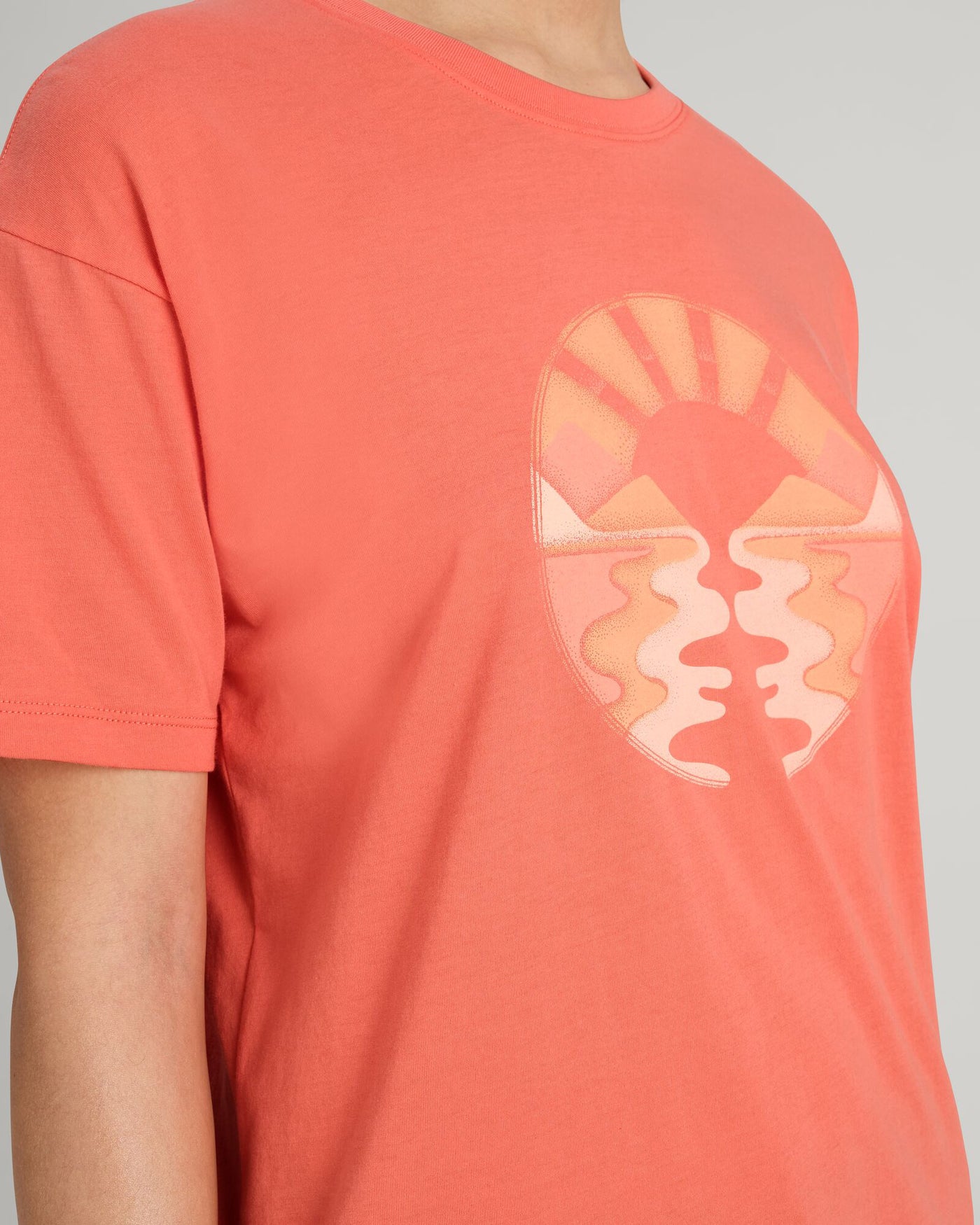 b0502_oei_retro_sunset_womens_organic_cotton_short_sleeve_tee_e_1743633584000