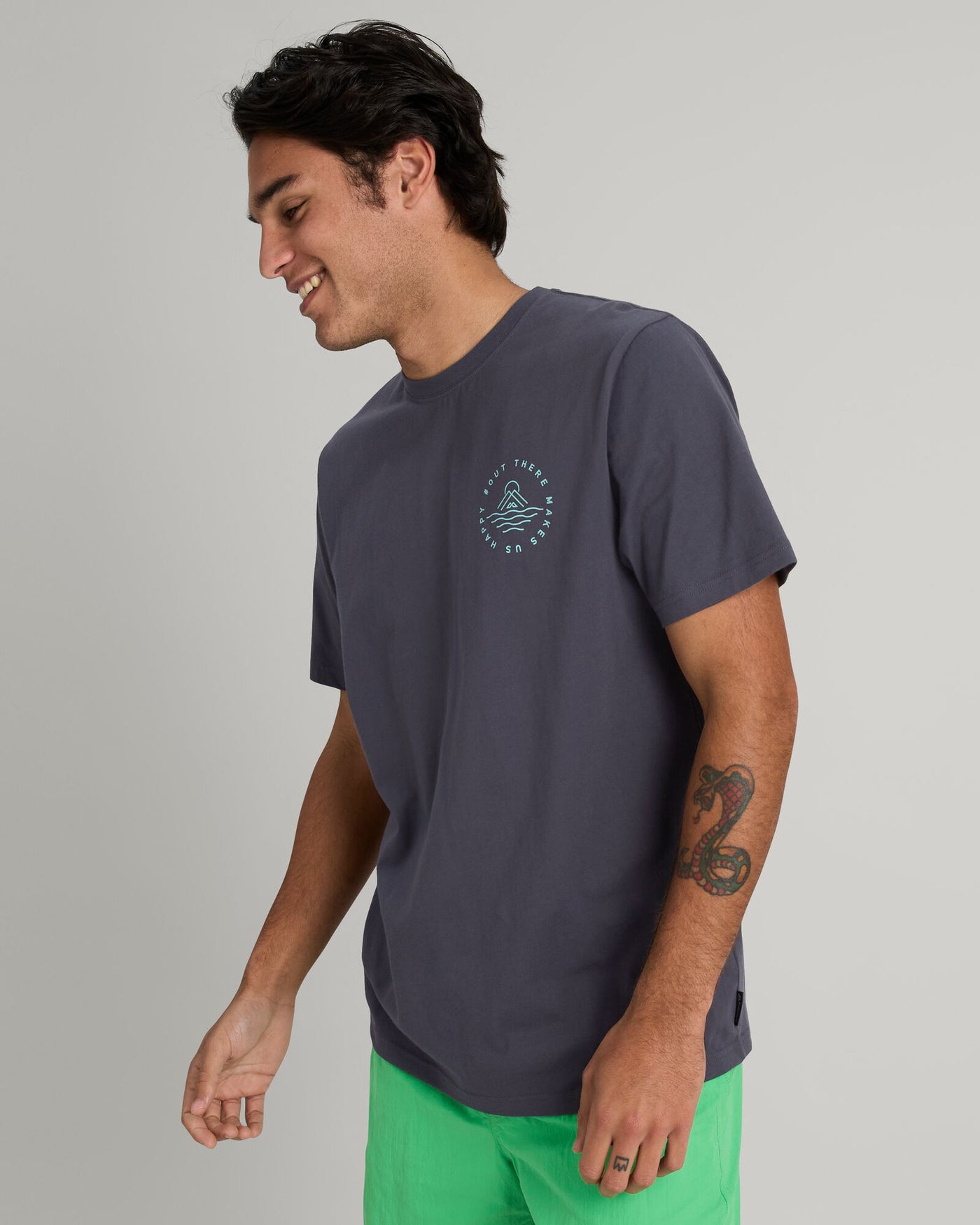 b0509_o4t_out_there_mens_organic_cotton_short_sleeve_tee_grey_c_1744346225000