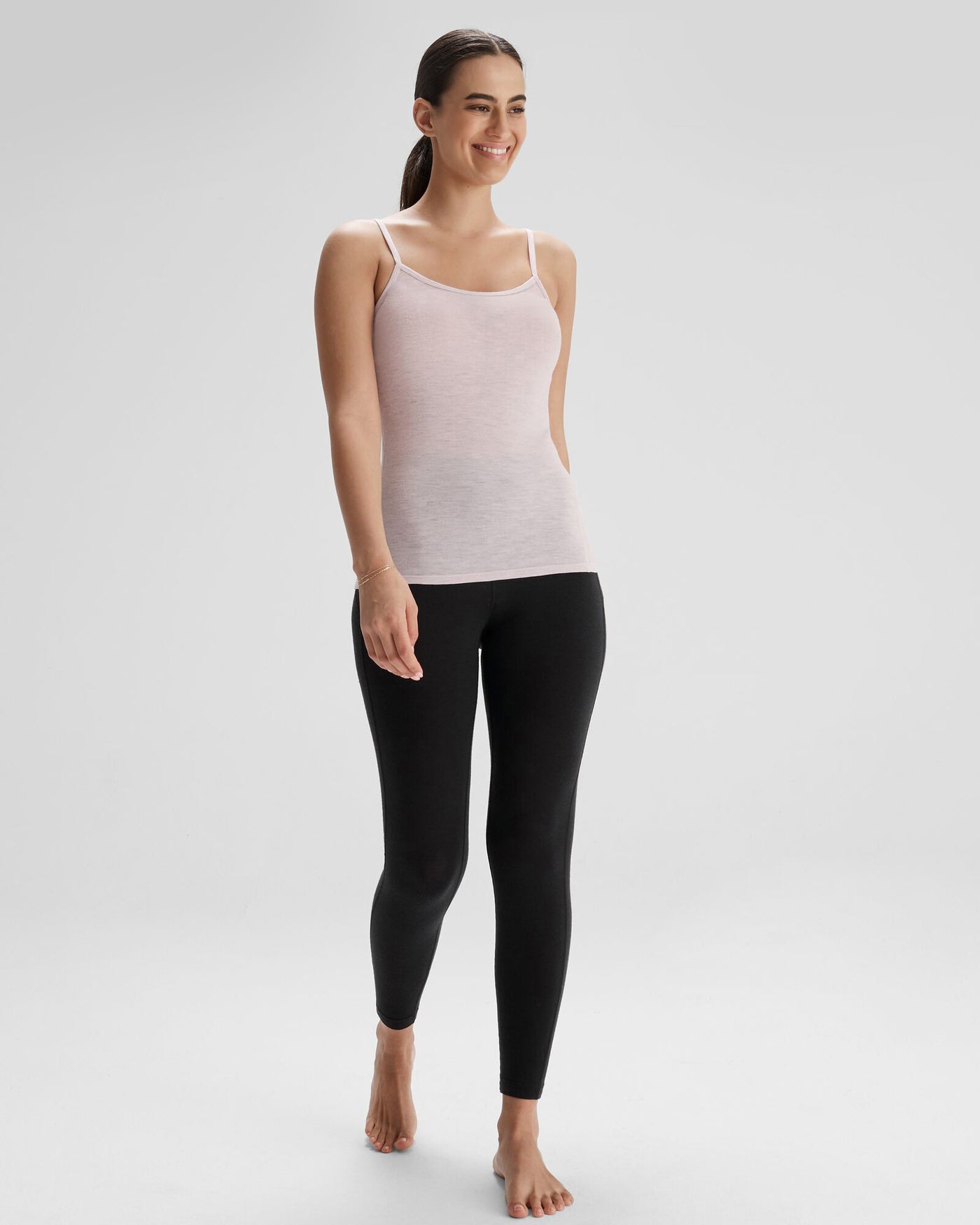 b0539_ohe_k_merino_125_womens_cami_b_1743633552000