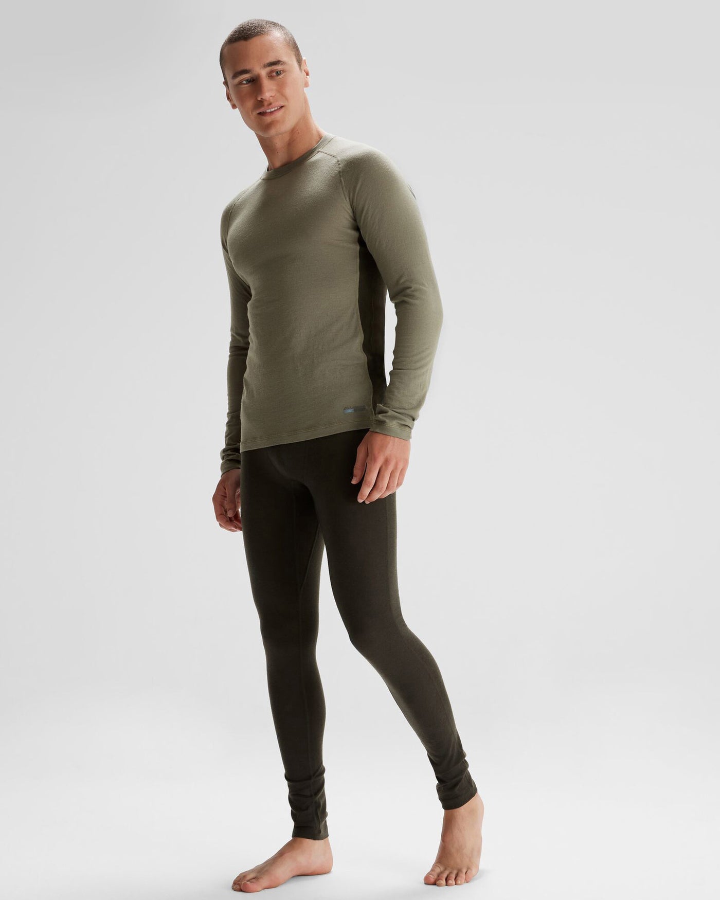 b0543_o9p_k_merino_125_mens_baselayer_long_sleeve_top_e_1743633534000