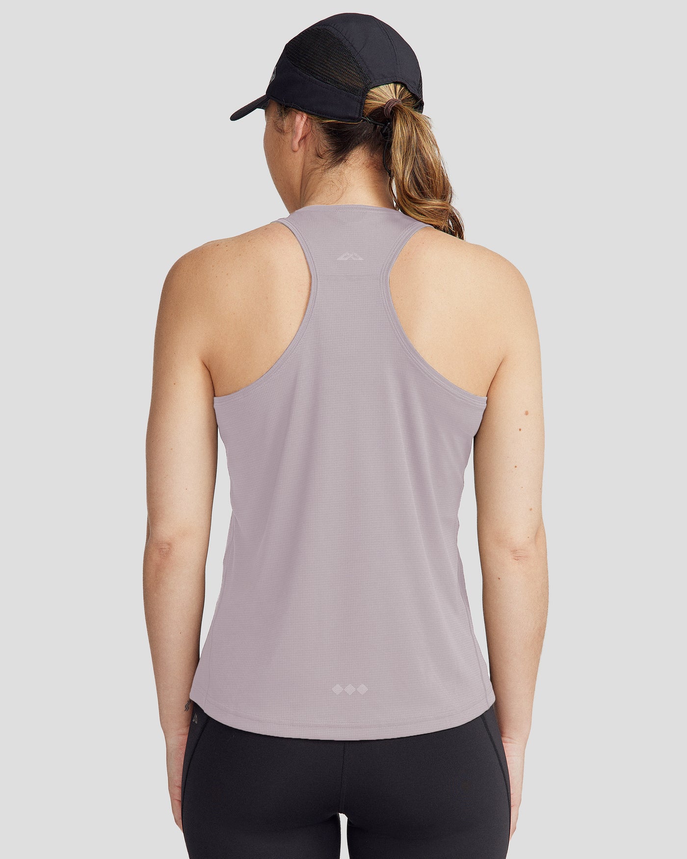 b0734_ohe_seeker_womens_tan_d_1744694109000