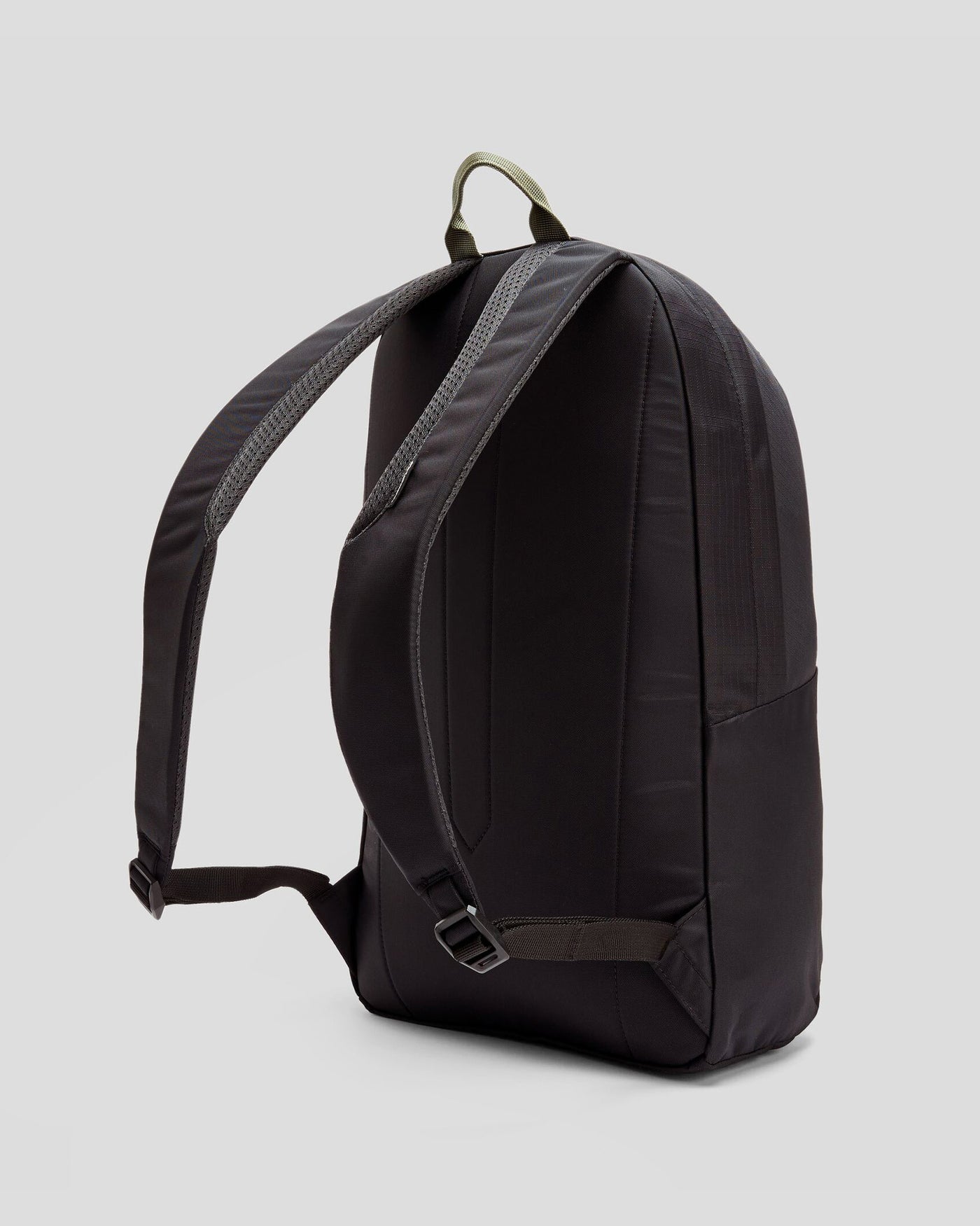 b0784_o4w_axon_everyday_backpack_18l_e_1743630910000