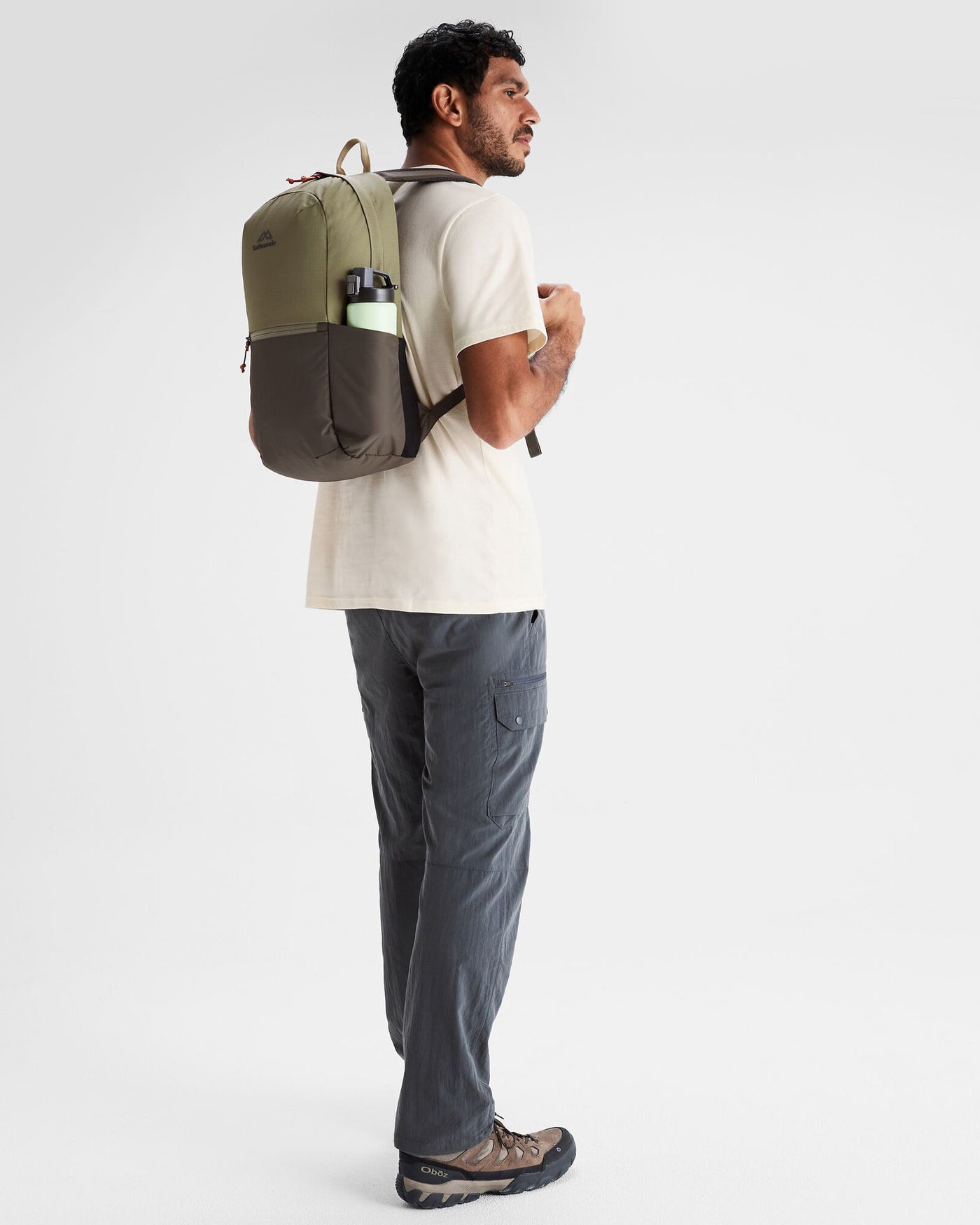 b0784_o9p_axon_everyday_backpack_18l_b_1743632779000