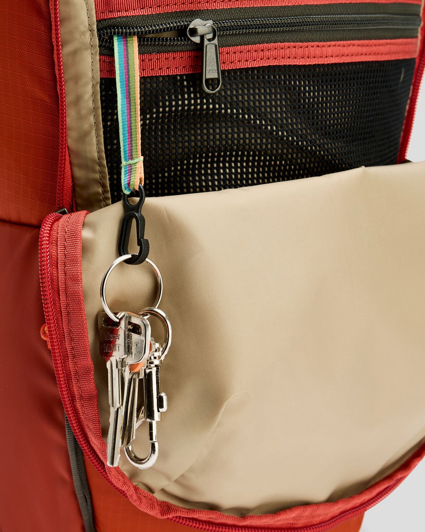 b0787_679_axon_everyday_backpack_2_c_1743630892000