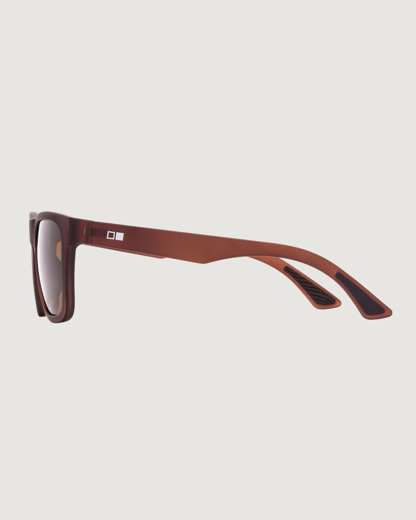b0829_oix_otis_strike_sport_sunglasses_matte_espres_c_1743731797000