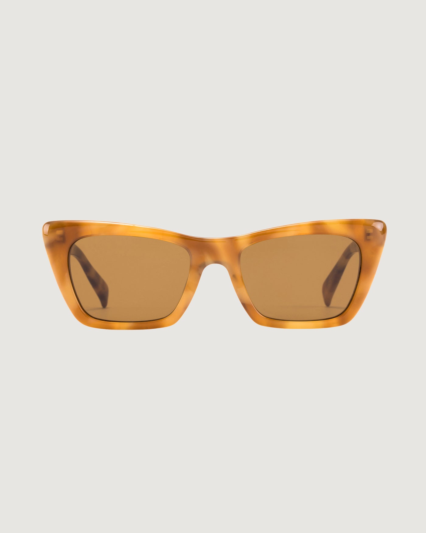 b0831_oio_otis_currents_sunglass_a_1743731801000