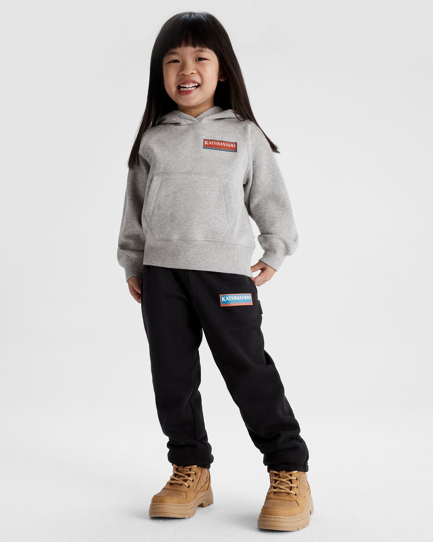 b0868_a54_heritage_logo_kids_lt_bb_hoodi_b_1743632573000