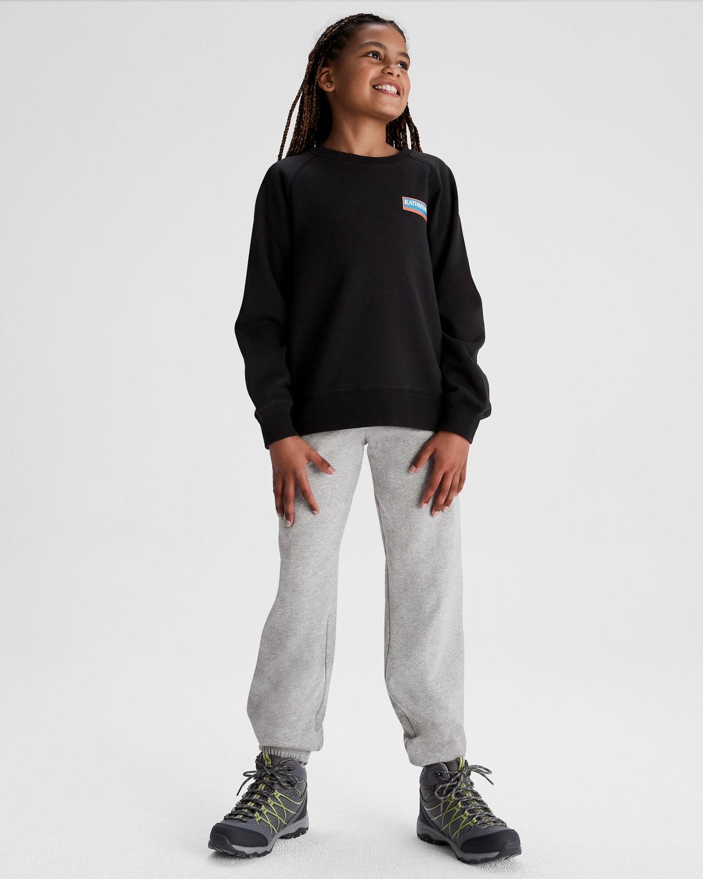 b0871_o4w_heritage_logo_youth_lt_bb_crew_b_1744345660000