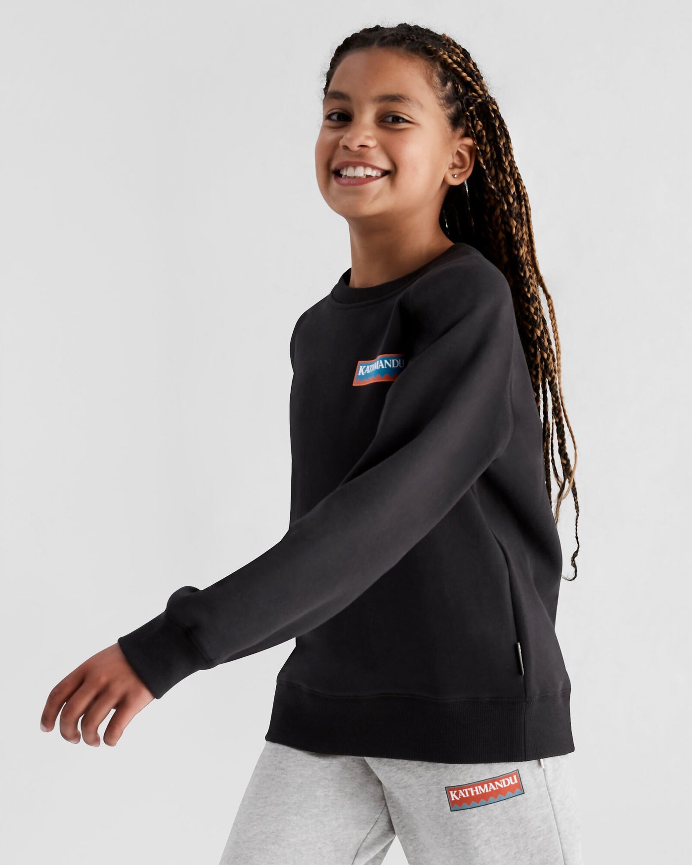 b0871_o4w_heritage_logo_youth_lt_bb_crew_c_1744345661000
