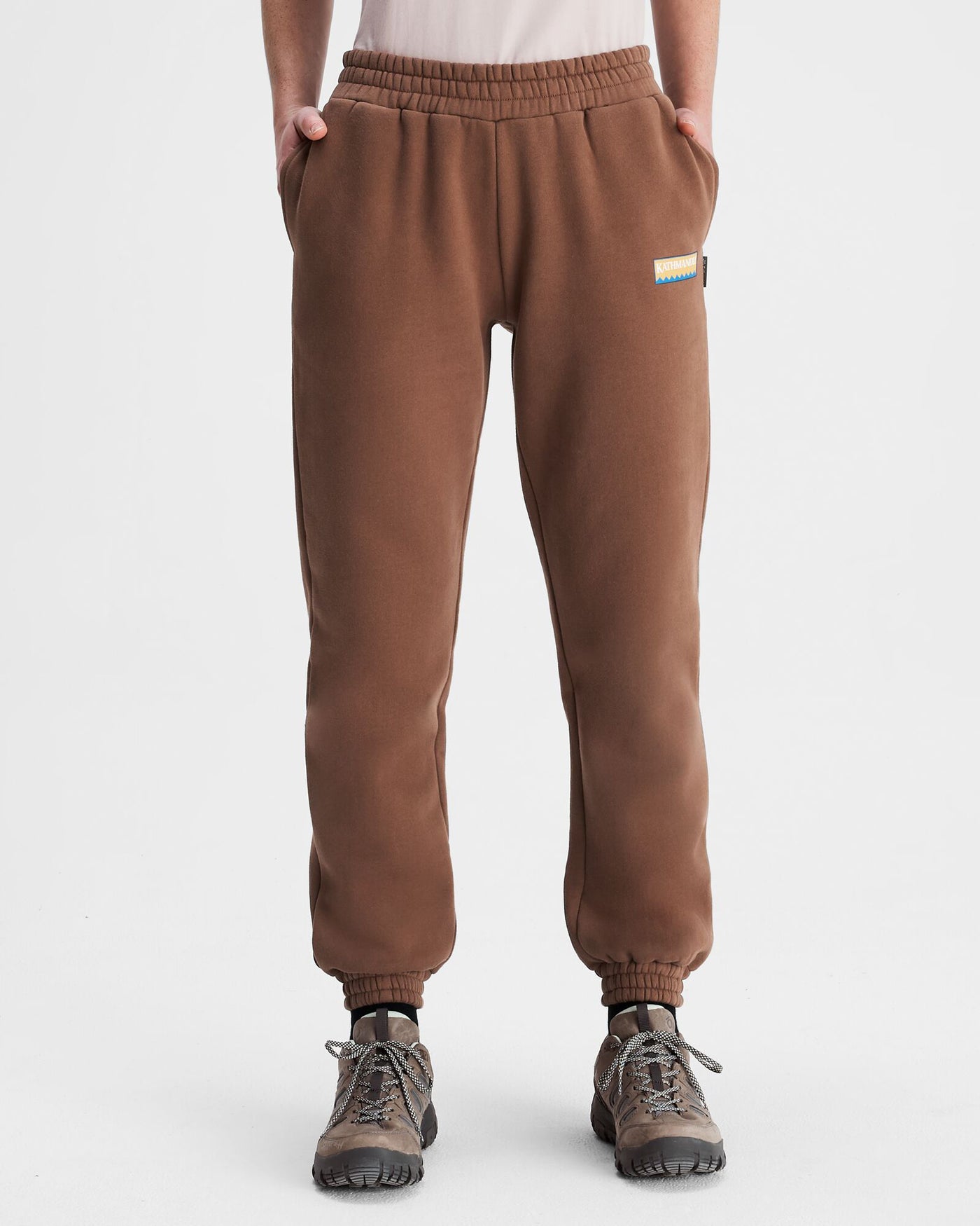 b0988_813_logo_womens_heritage_bb_joggers_a_1744345938000
